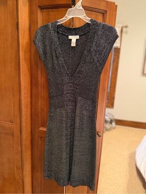 Kenar Knit V-Neck Cap Sleeve Midi Dress in Charcoal and silver